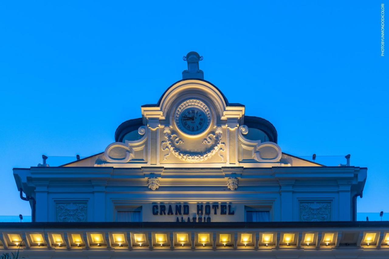 Grand Hotel Alassio Beach & Spa Resort - The Leading Hotels Of The World Экстерьер фото